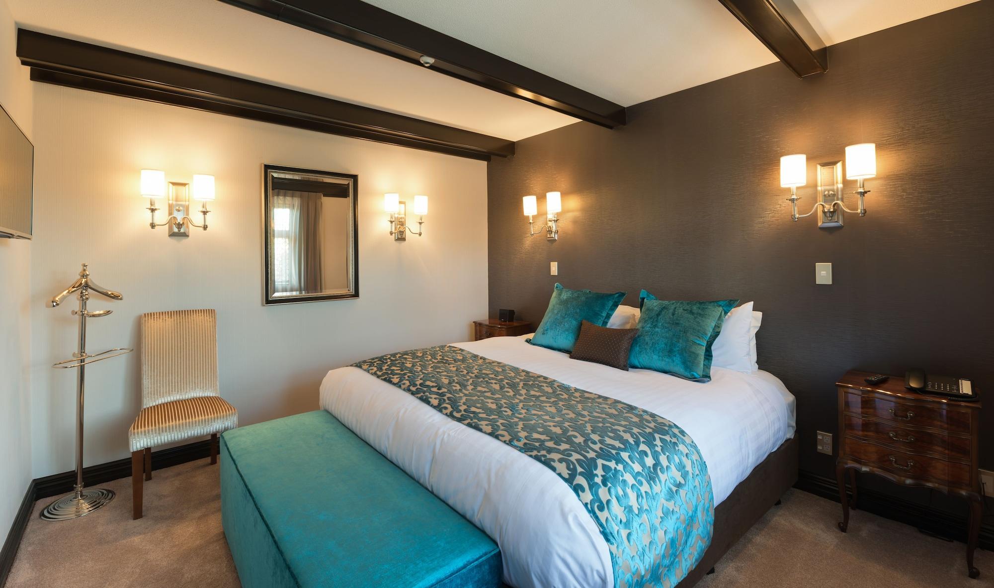 Scenic Cotswold Hotel